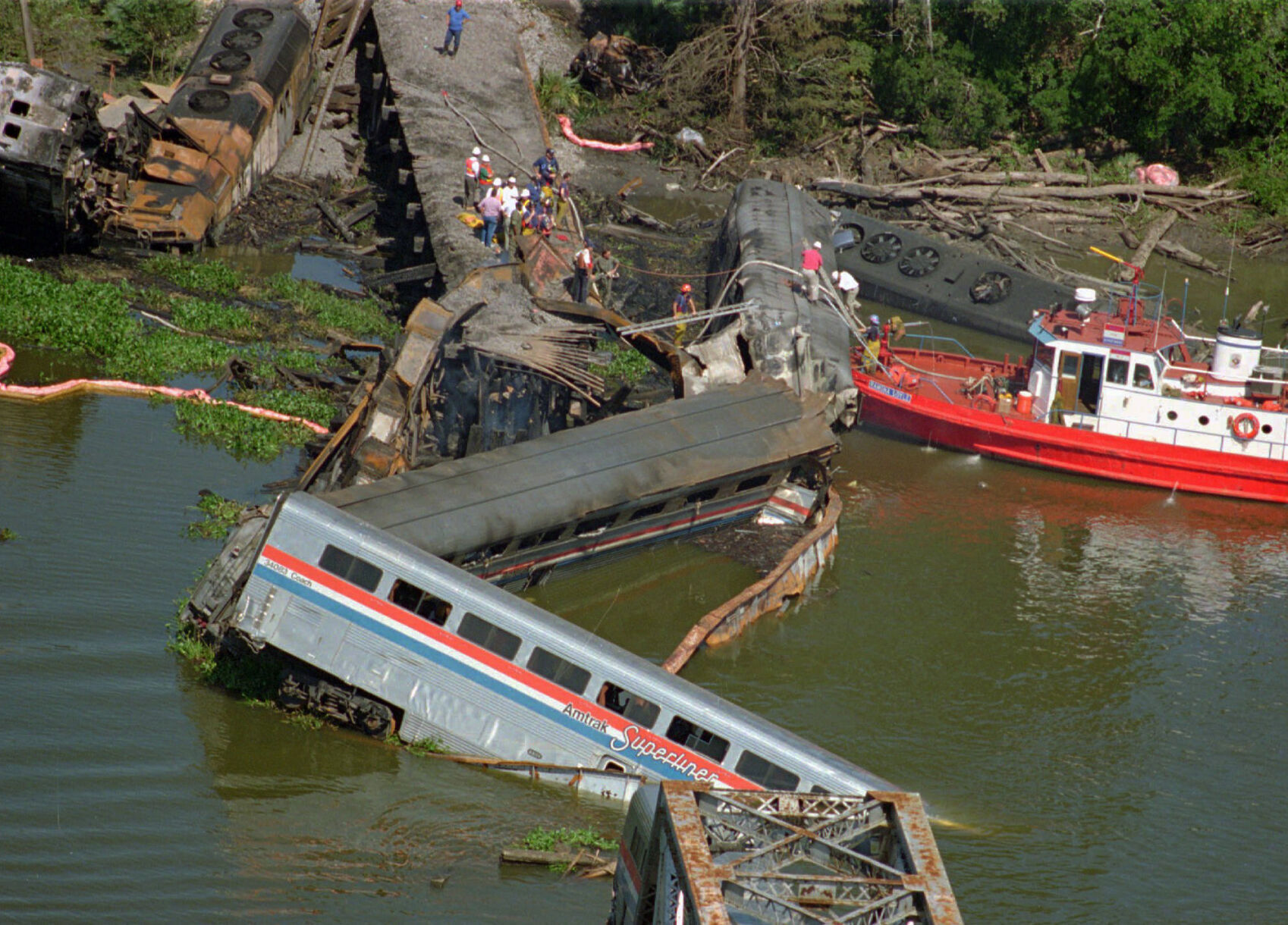 1993: Amtrak